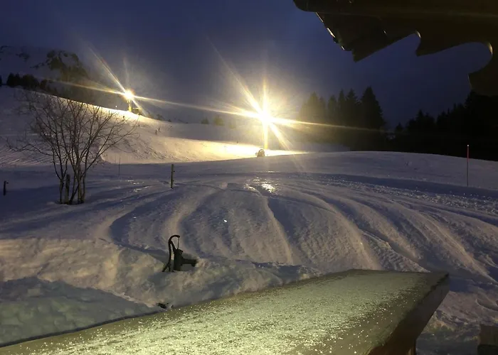 A La Montagne Chalet